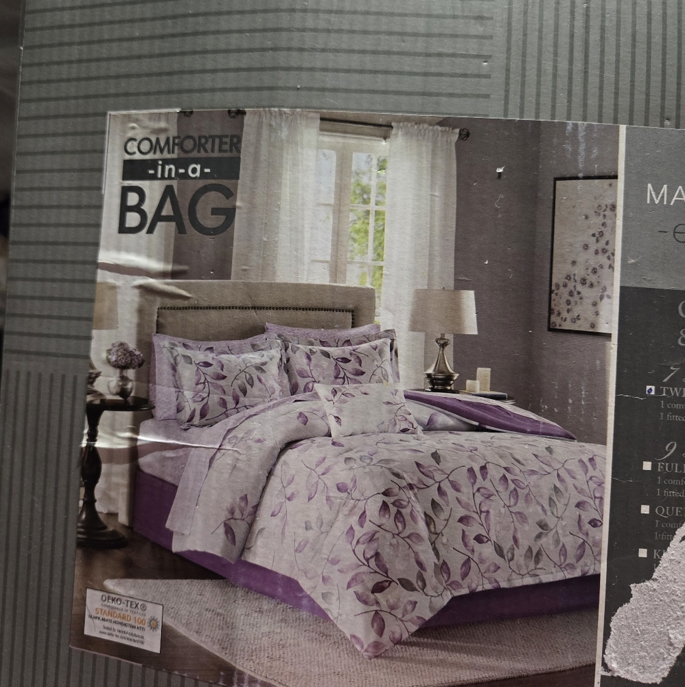 Comforter set - Picture 2 of 2